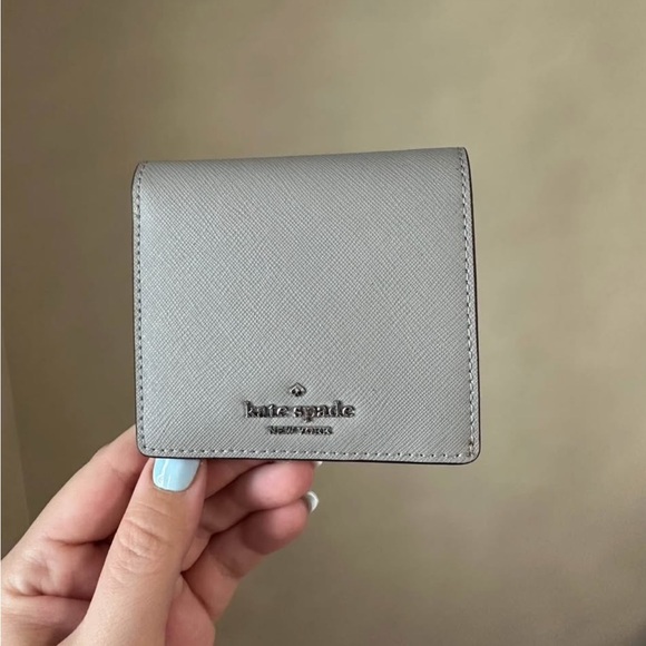 Kate Spade Light Gray Card Holder - Picture 1 of 4